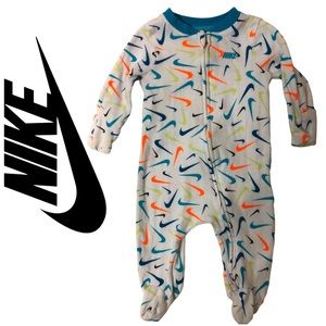 Baby Nike Sleep & Play 1 Piece Jumpsuit 3 Months